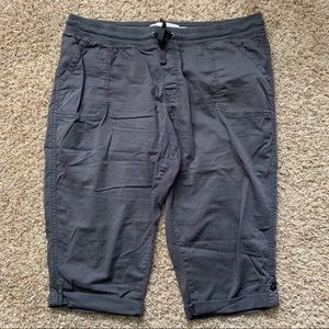 Sonoma Pull-On Utility Capri Pants in Grey Size XL